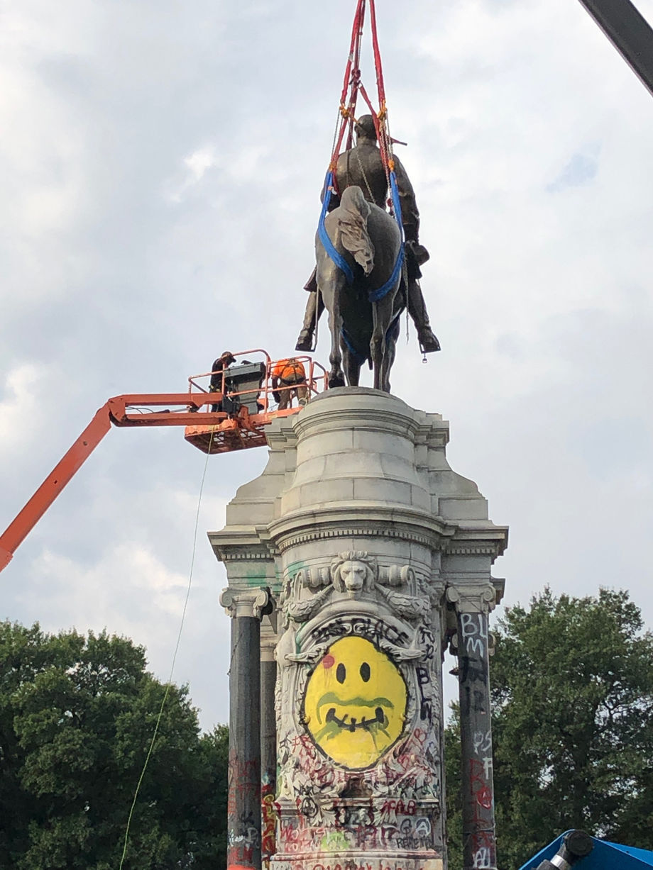 LEE STATUE